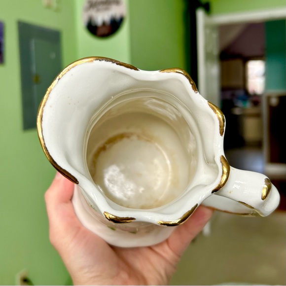 Vintage Dainty Porcelain Strawberry Field Cottagecore Farmhouse Kitchen Pitcher - Picture 7 of 13